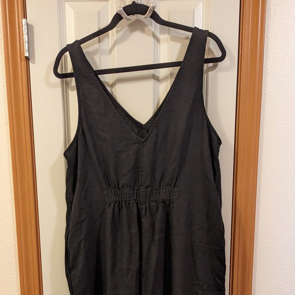 Old Navy maternity linen jumpsuit